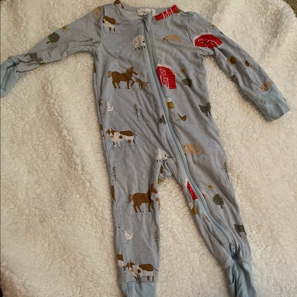 Angel Dear outfit